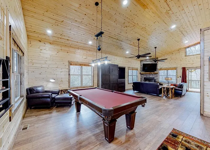 Cozy Bear Cabin #1